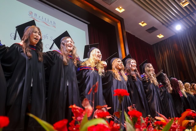 18 5 24 IB Graduation day 288