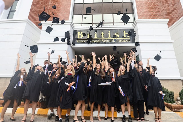 18 5 24 IB Graduation day 318